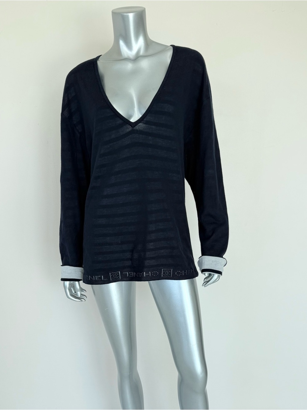 CHANEL Marinier V Neck tunic vintage size 44-46 FR vintage Authentic